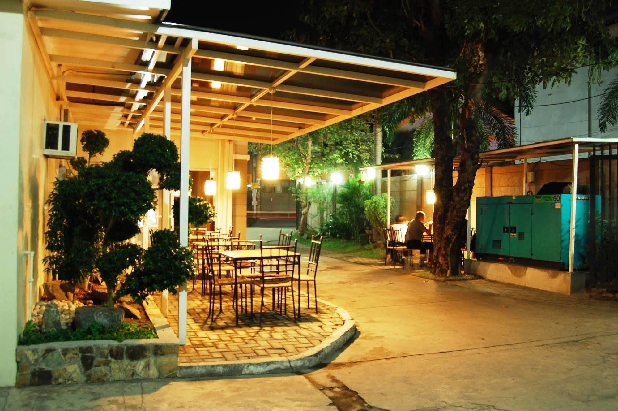 Rumi Apartelle Hotel Angeles Exterior foto